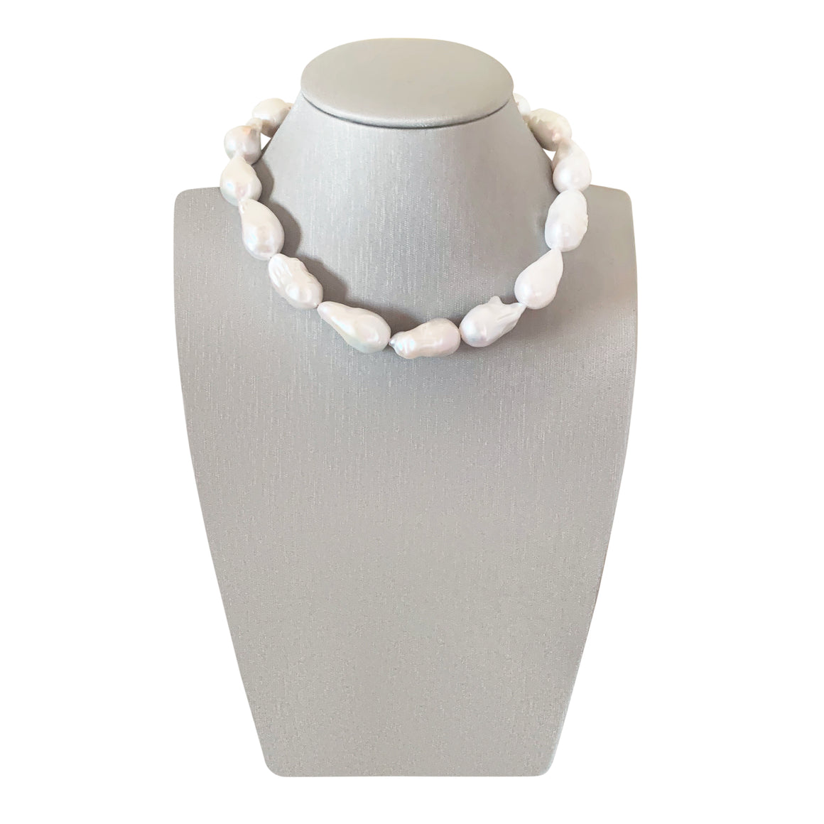 Nuit Blanc XL White Baroque Freshwater Pearl Choker Necklace