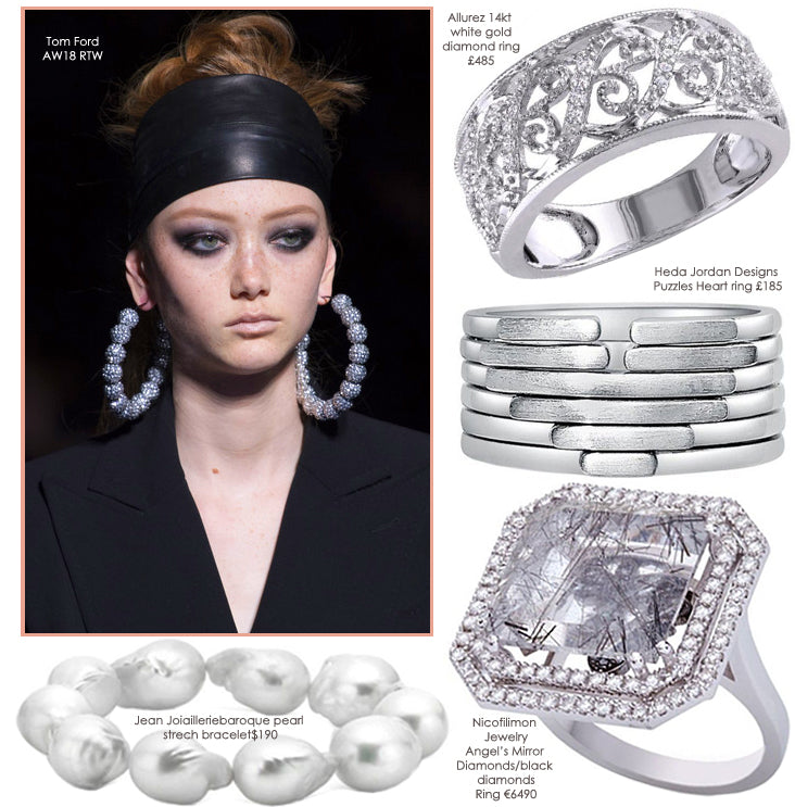 Les Trois Corniches White Freshwater Baroque Pearl Stretch Anklet