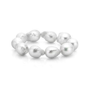 Les Trois Corniches White Freshwater Baroque Pearl Stretch Bracelet